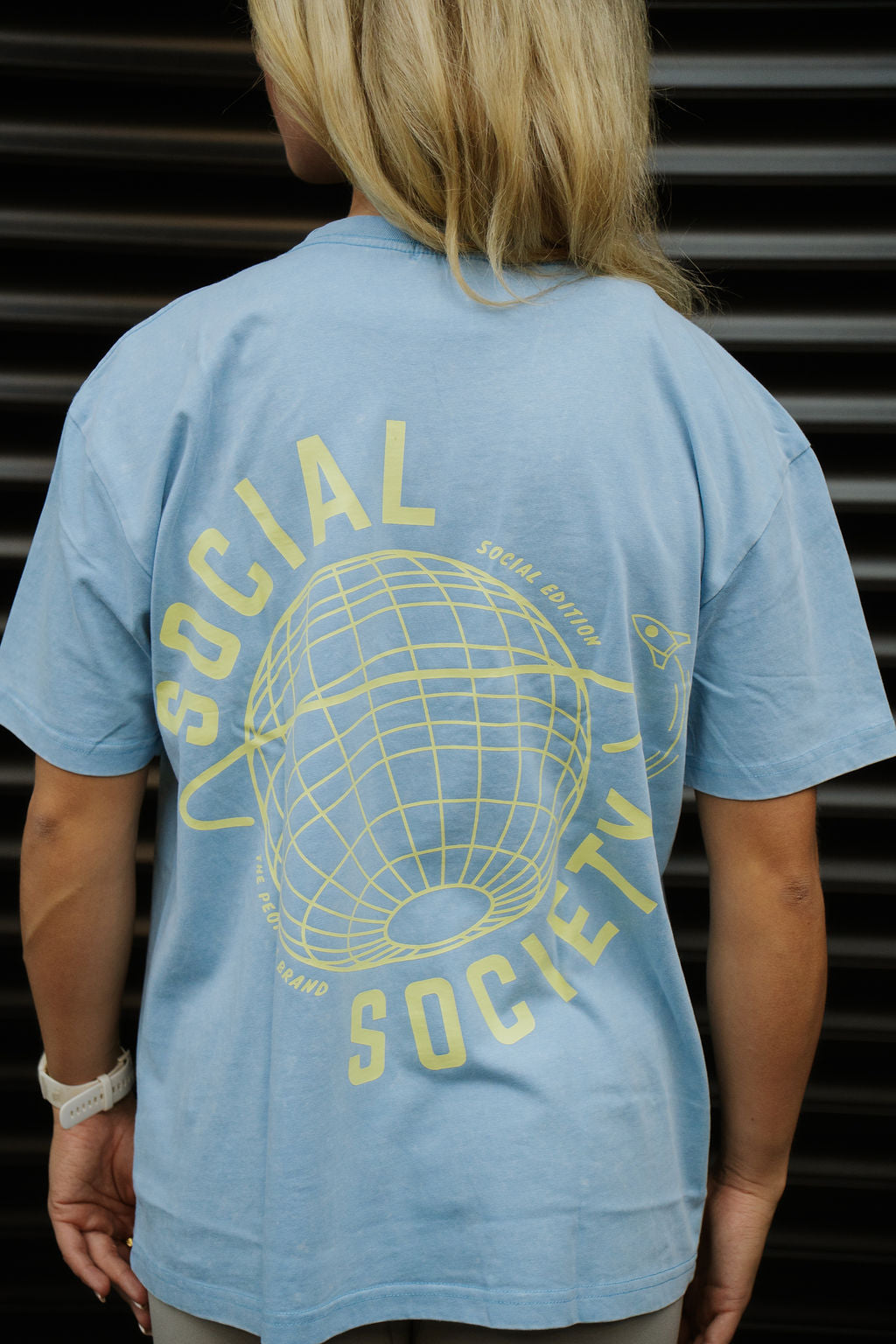 Oversized T-shirt - Blue - yellow logo