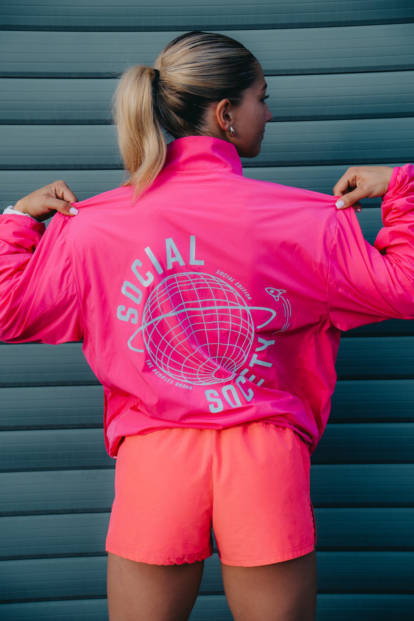 Windbreaker - Neon Pink