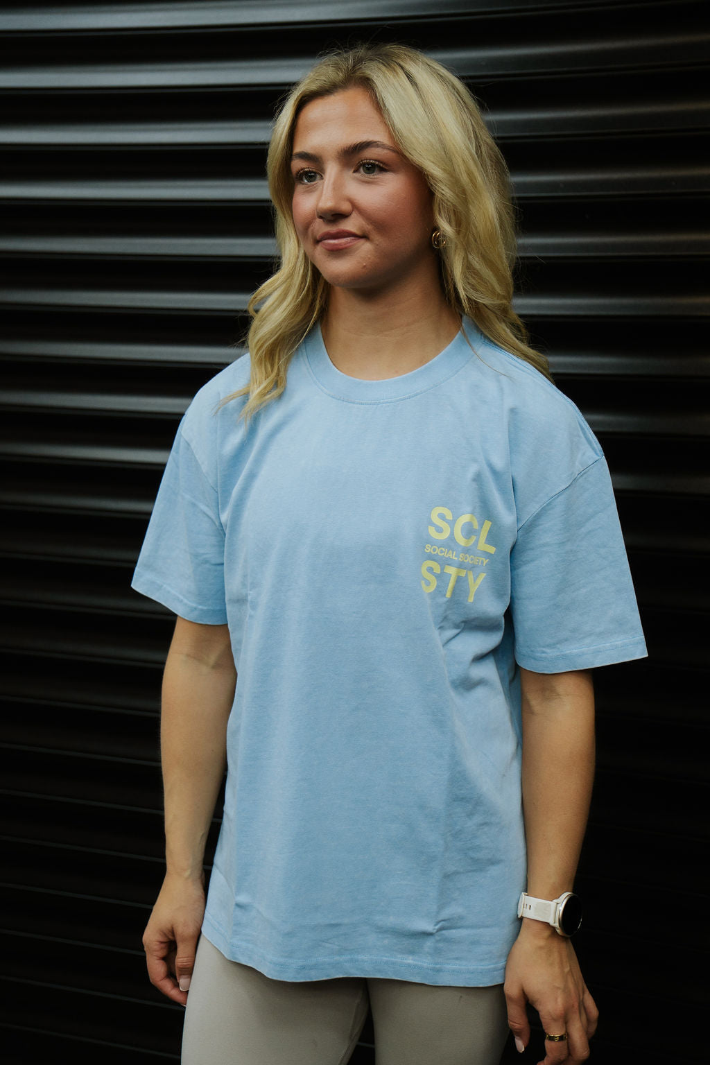 Oversized T-shirt - Blue - yellow logo
