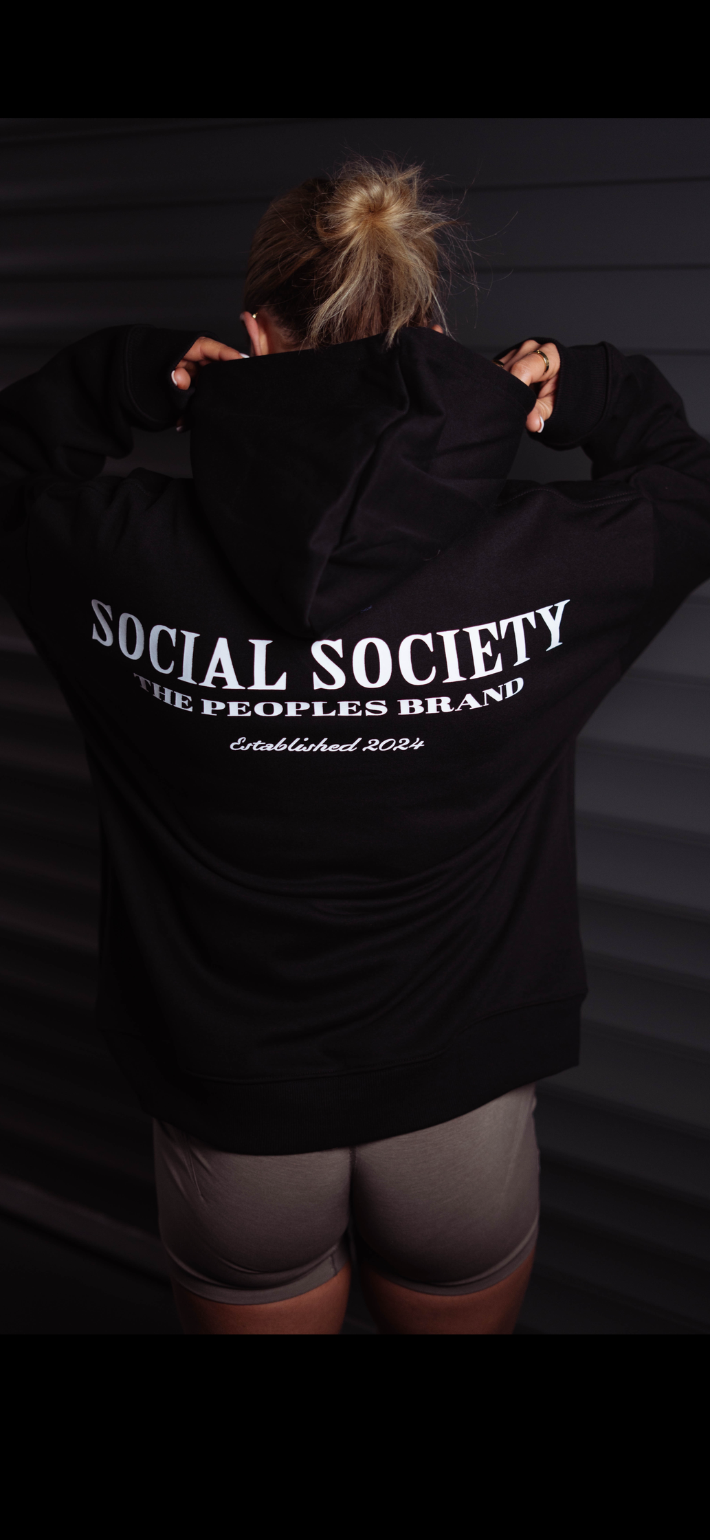 Signature hoodie - black